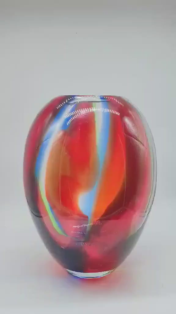 1970s Stunning Vase in Murano Glass. Made in Italy.