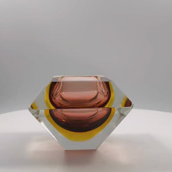 1960s Rare Square Multifaceted Ashtray in Murano Glass by Flavio Poli for Seguso.