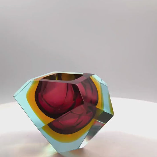 1960s Rare Colors Ashtray in Murano Glass by Flavio Poli for Seguso.