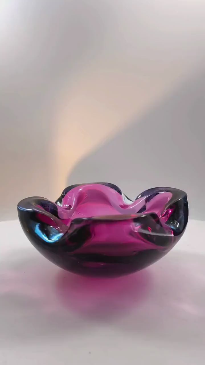 1960s Ashtray in Murano Glass by Flavio Poli for Seguso. Made in Italy.