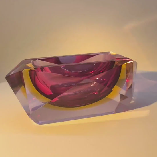 1960s Rare Purple Rectangular Multifaceted Ashtray or Catch-all in Murano Glass by Flavio Poli for Seguso. Made in Italy.