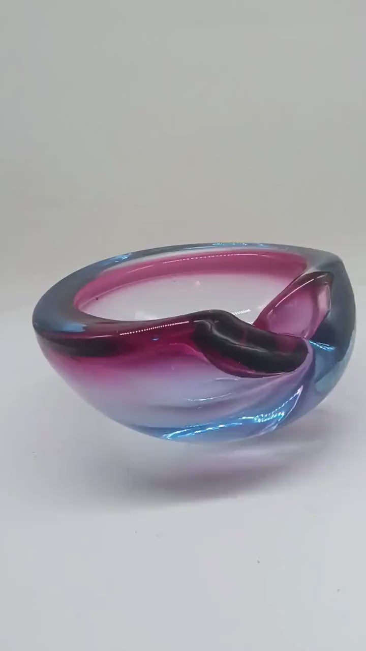1960s Ashtray or Catch-all in Murano Glass by Flavio Poli for Seguso. 15,5 cm. Made in Italy.