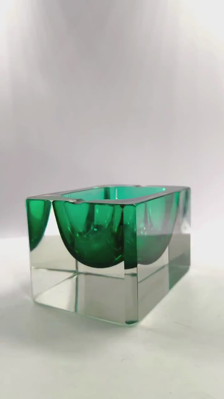 1960s Rare Rectangular Multifaceted Ashtray or Catch-all in Murano Glass by Flavio Poli for Seguso. Made in Italy.