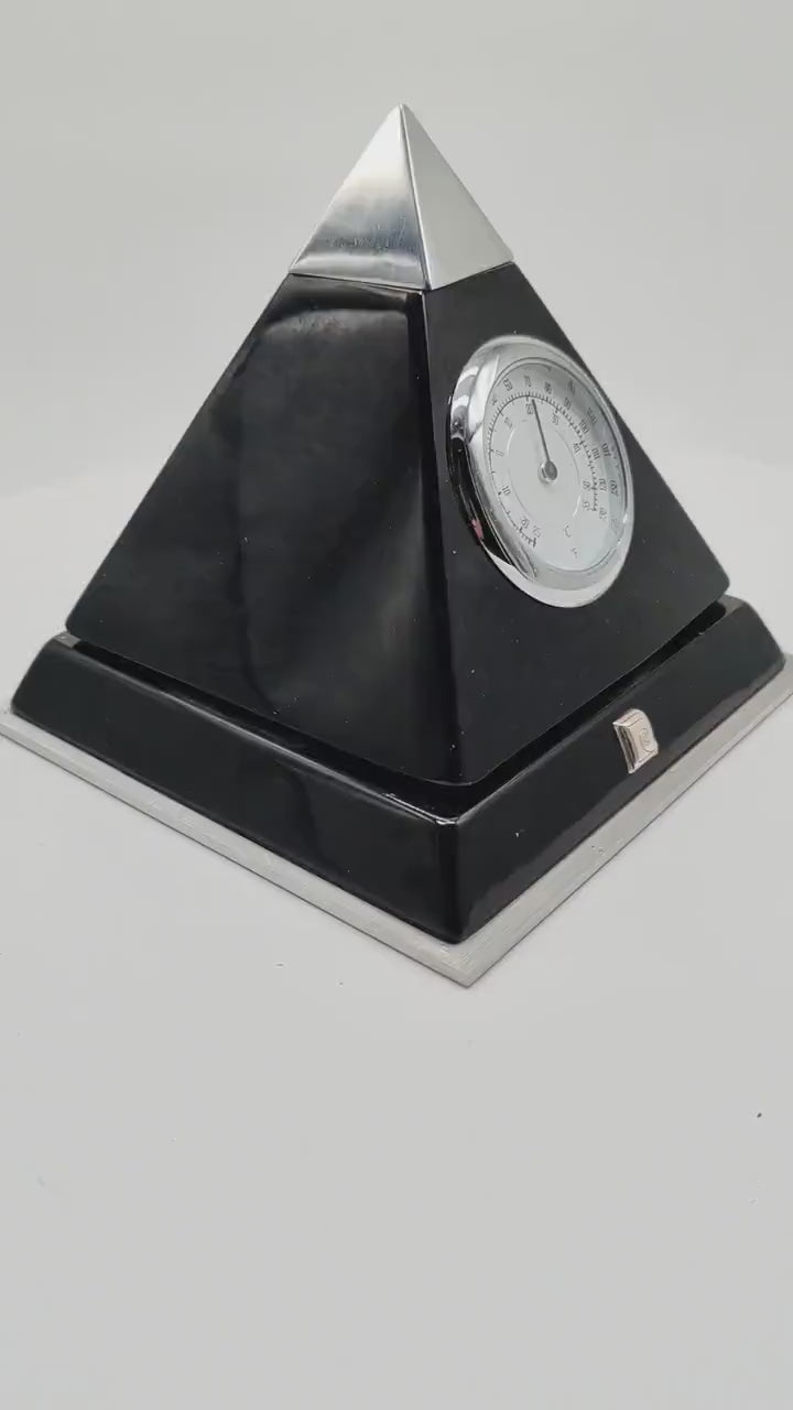 1970s Black Table Clock "Pyramide" by Gianfranco Ferrè - made in Italy.