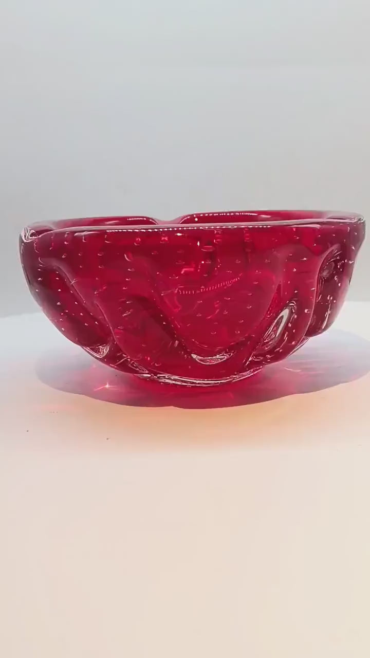 1960s Ashtray or Catch-all in Murano Glass with Air Bubbles.