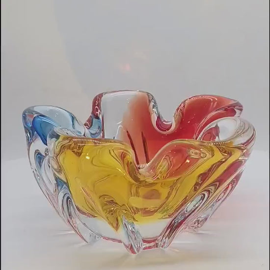 1960s Catch-all, Ashtray or Empty Pocket in Murano Glass. Made in Italy.