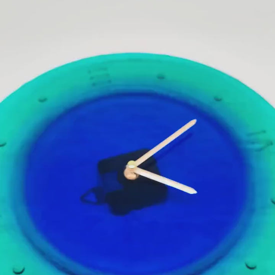 1970s Amazing Wall Clock in Murano Glass by Ca' dei Vetrai. Made in Italy.