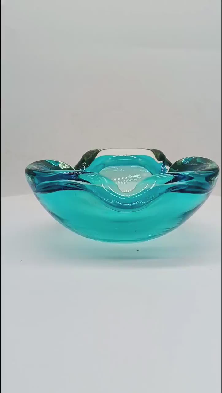 1960s Ligh Blue Ashtray or Catch-all in Murano Glass by Flavio Poli for Seguso. Made in Italy.