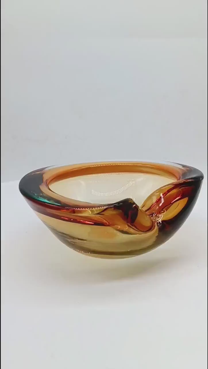 1960s Ashtray or Catch-all in Murano Glass by Flavio Poli for Seguso. Made in Italy.