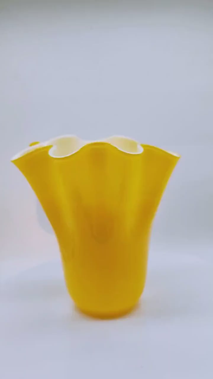1970S Stunning Jacketed  Fazzoletto Vase in Murano Glass. Made in Italy