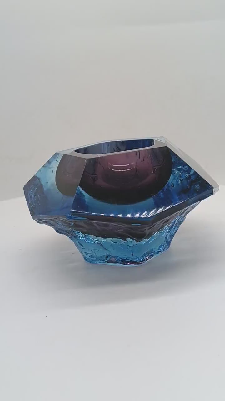 1960s Stunning Ashtray or Catch-all in Murano Glass by Flavio Poli for Seguso. Made in Italy.
