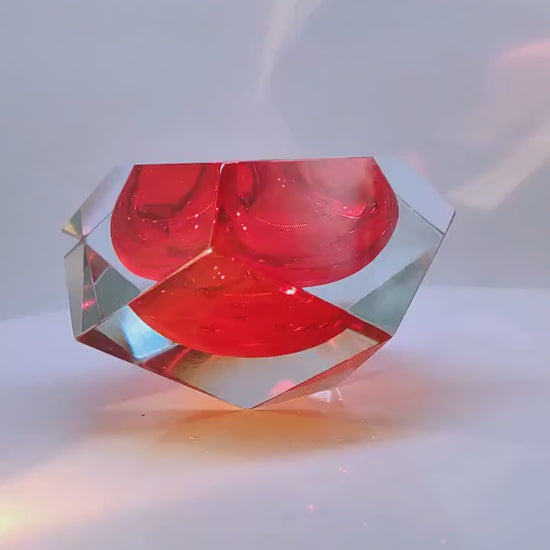 1960s Stunning Red Ashtray or Catch-all in Murano Glass by Flavio Poli for Seguso.