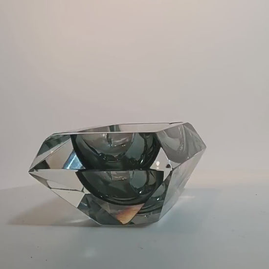 1960s Rectangular Multifaceted Ashtray or Catch-all in Murano Glass by Flavio Poli for Seguso. Made in Italy.