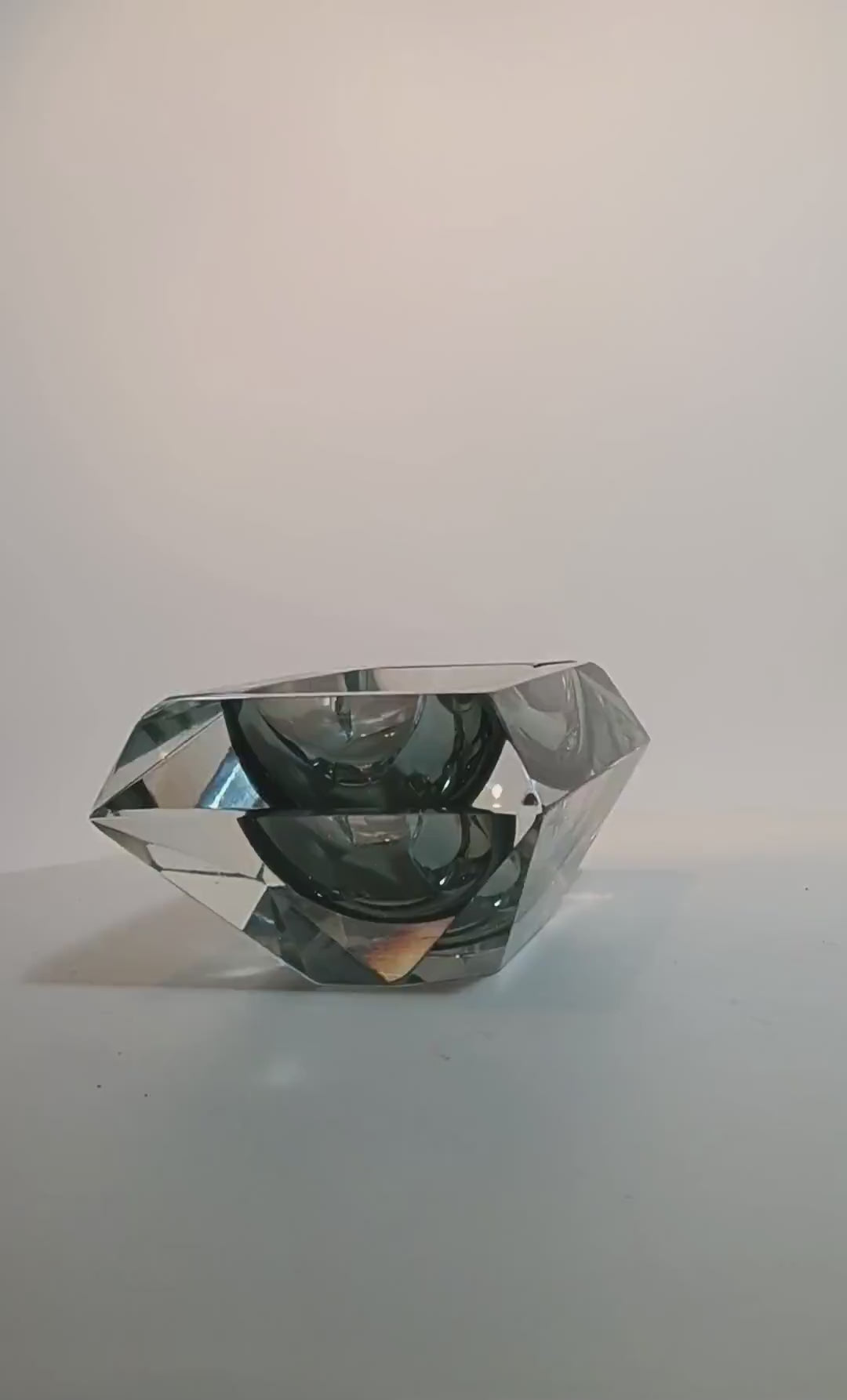 1960s Rectangular Multifaceted Ashtray or Catch-all in Murano Glass by Flavio Poli for Seguso. Made in Italy.