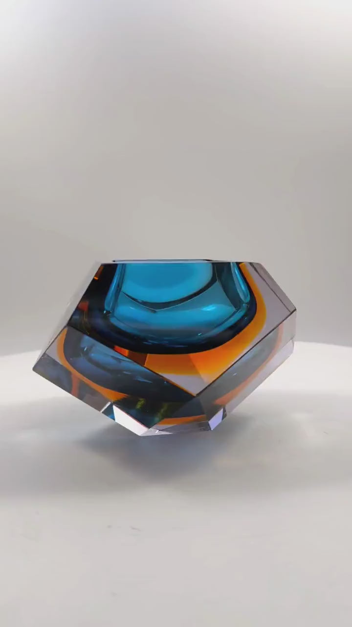1960s Stunning  Ashtray in Murano Glass by Flavio Poli for Seguso.