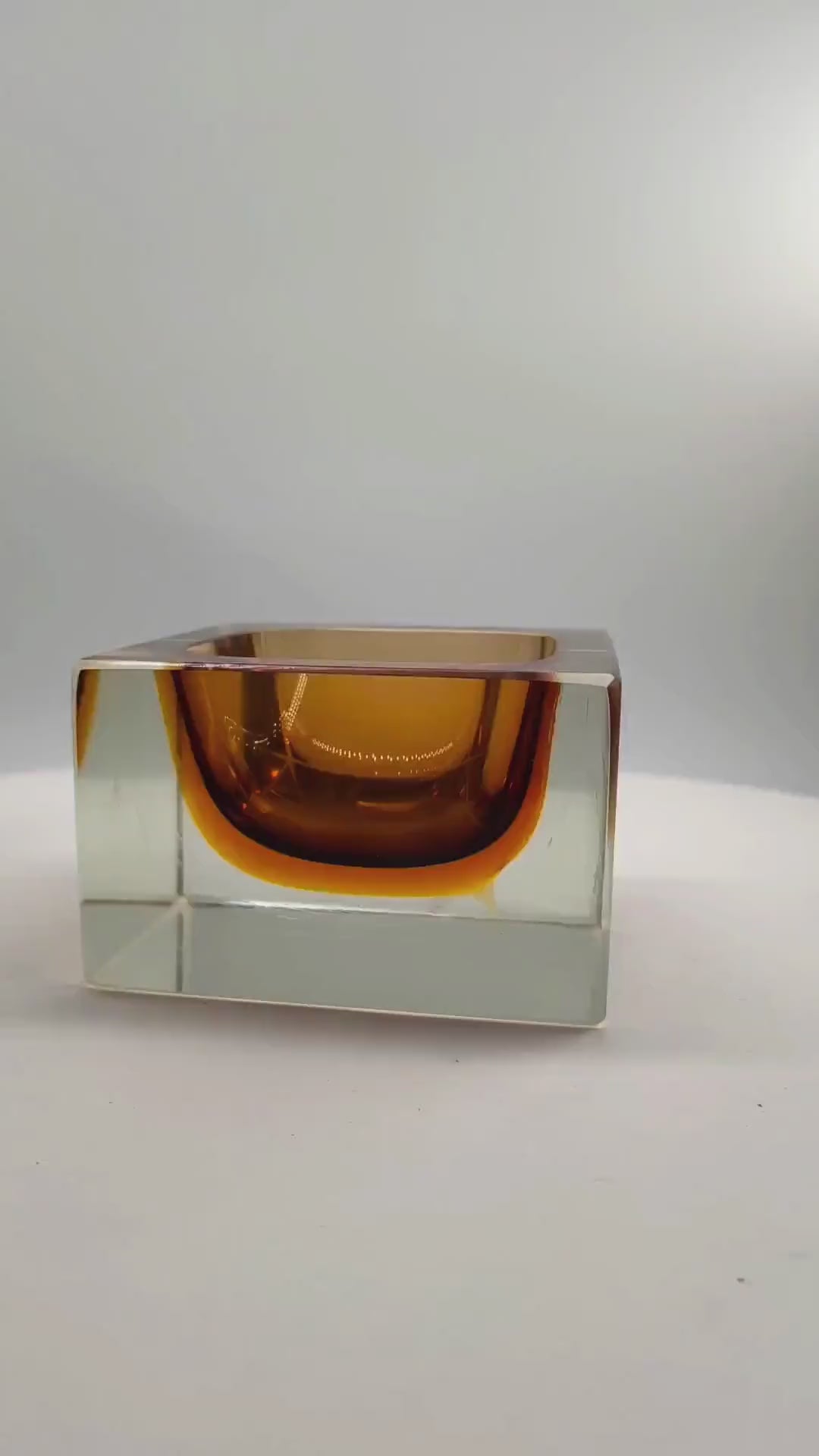 1960s Stunning Square Ashtray or Catch-all in Murano Glass by Flavio Poli for Seguso. 9,5 cm / 3.74 inches