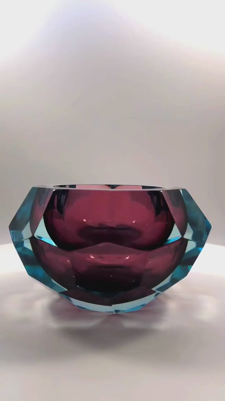 1960s Big Multifaceted Ashtray in Murano Glass by Flavio Poli.
