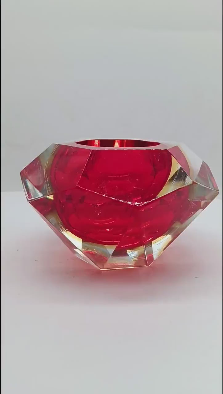 1960s Ashtray or Catch-all in Murano Glass by Flavio Poli for Seguso. Made in Italy.