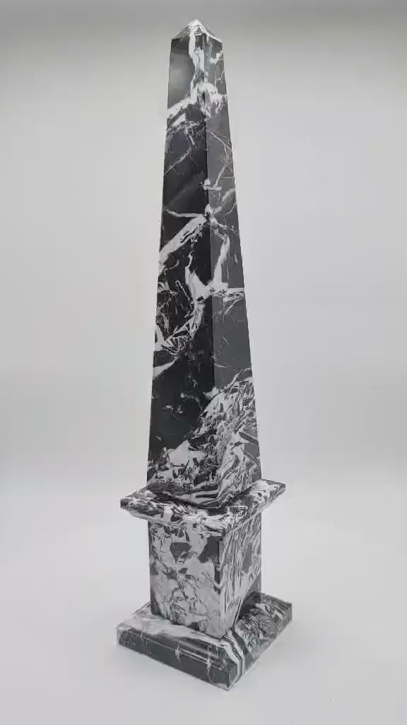 1970s Stunning Big Hand-Carved Obelisk in Black Marble of Aquitaine. Made in Italy. 43 cm h.