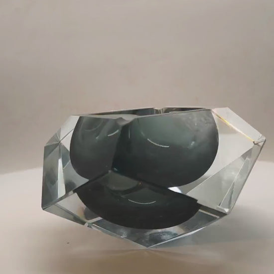 1960S Ashtray or Catch-all in Murano Glass by Flavio Poli for Seguso. Made in Italy. 14 cm / 5.51 inches