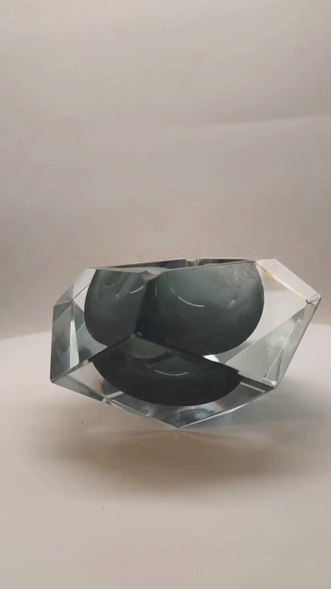 1960S Ashtray or Catch-all in Murano Glass by Flavio Poli for Seguso. Made in Italy. 14 cm / 5.51 inches