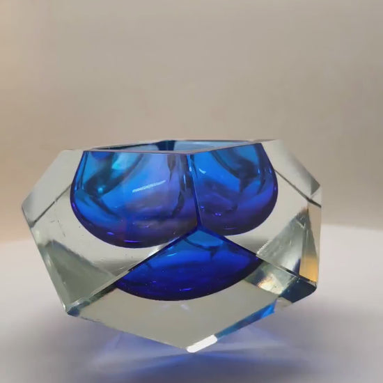 1960s Stunning Blue Ashtray or Catch-all in Murano Glass by Flavio Poli for Seguso.