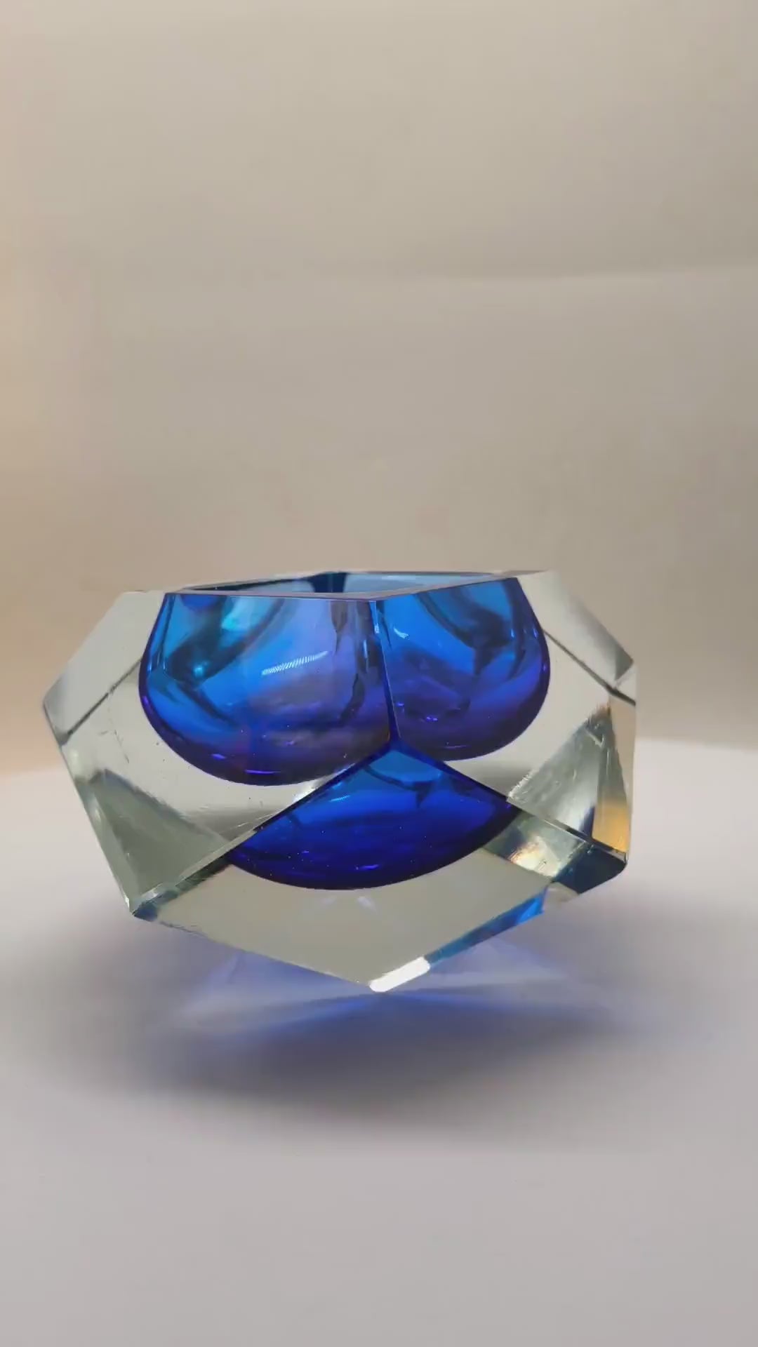 1960s Stunning Blue Ashtray or Catch-all in Murano Glass by Flavio Poli for Seguso.
