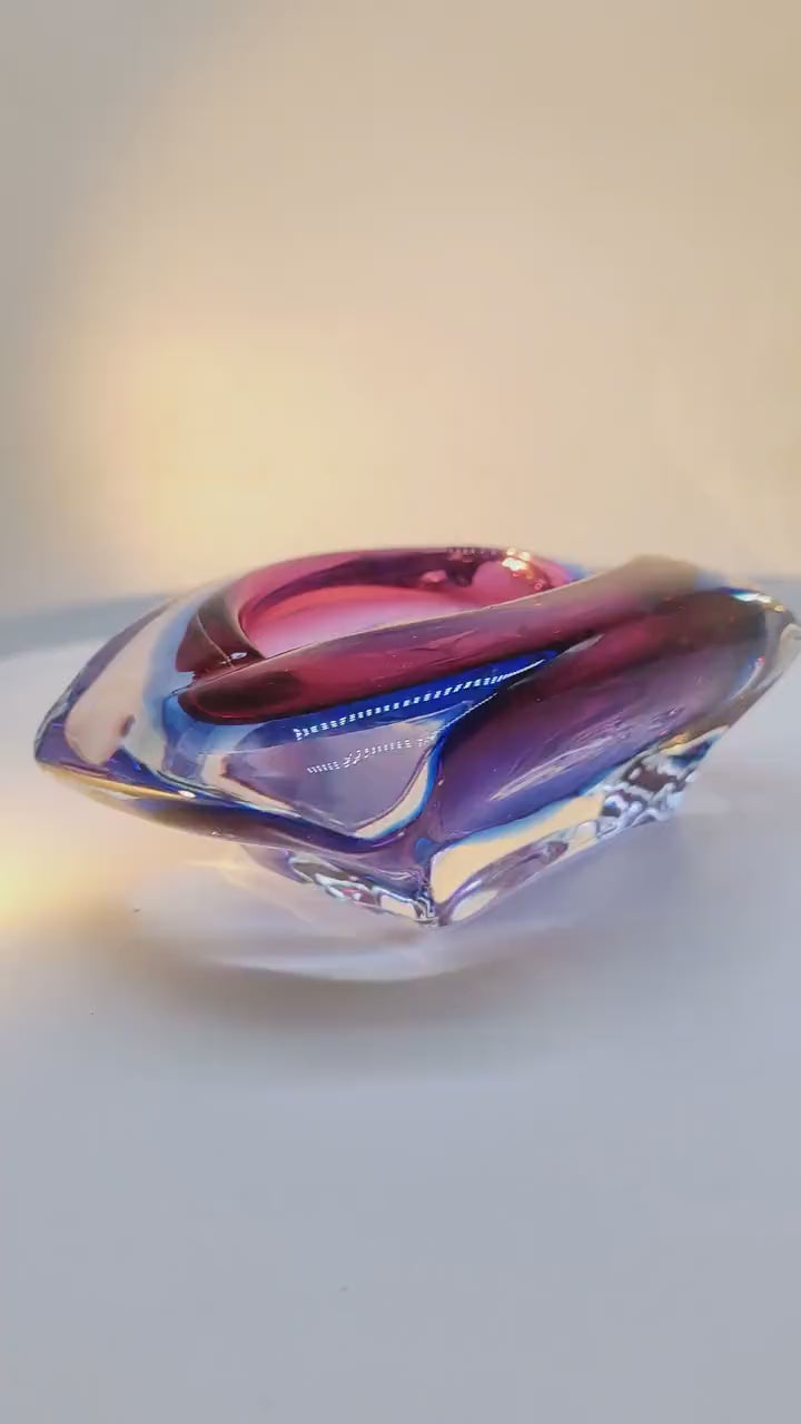 1960s  Ashtray or Catch-all in Murano Glass. Made in Italy.