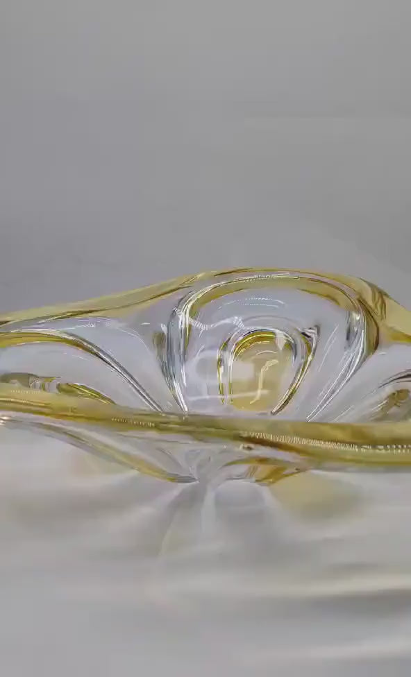 1960s Big Centerpiece - Large Catch-all - Huge Ashtray in Murano Glass. Made in Italy.