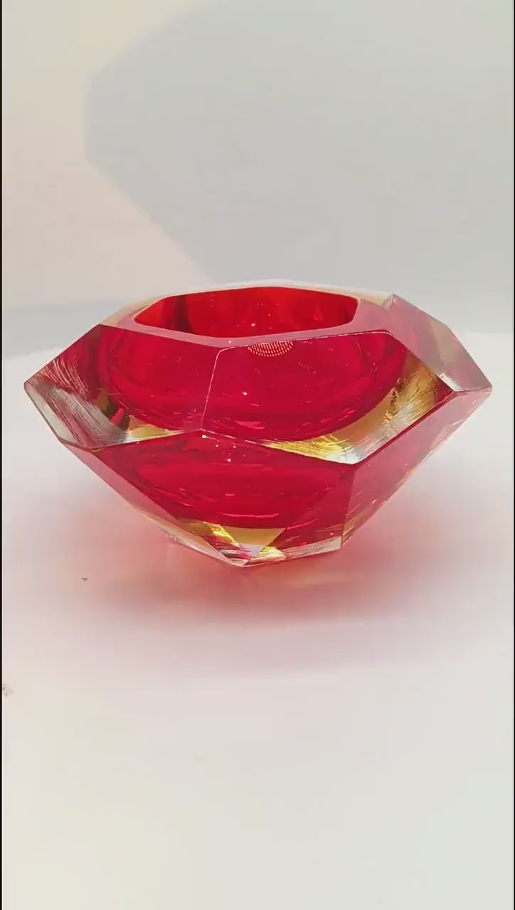1960s Ashtray or Catch-all in Murano Glass by Flavio Poli for Seguso. Made in Italy.